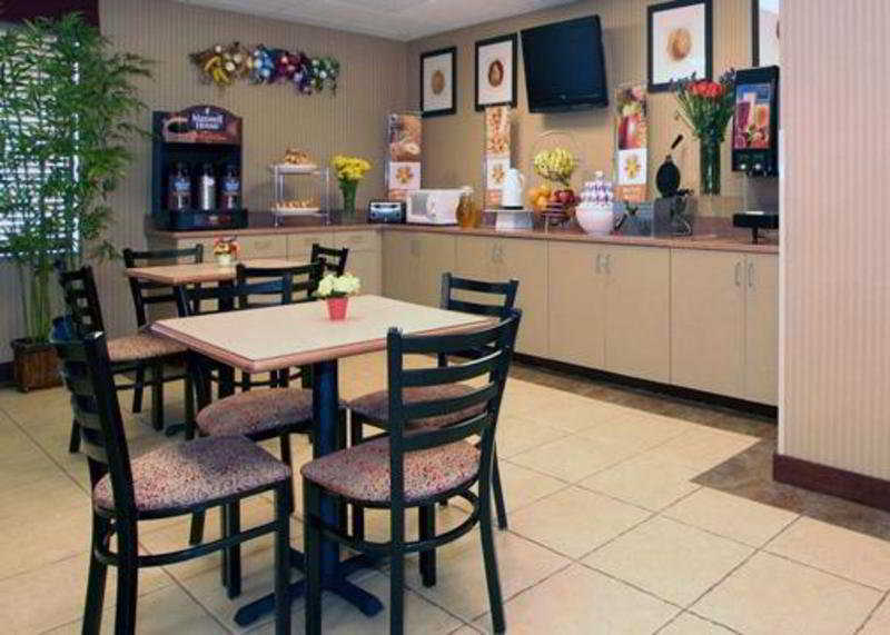 Hotel Sleep & Northwest Oklahoma City